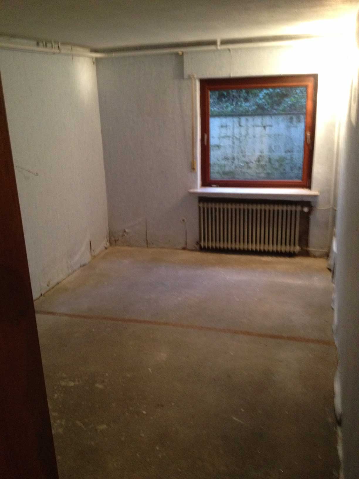 Kellerraum-li-Fenster